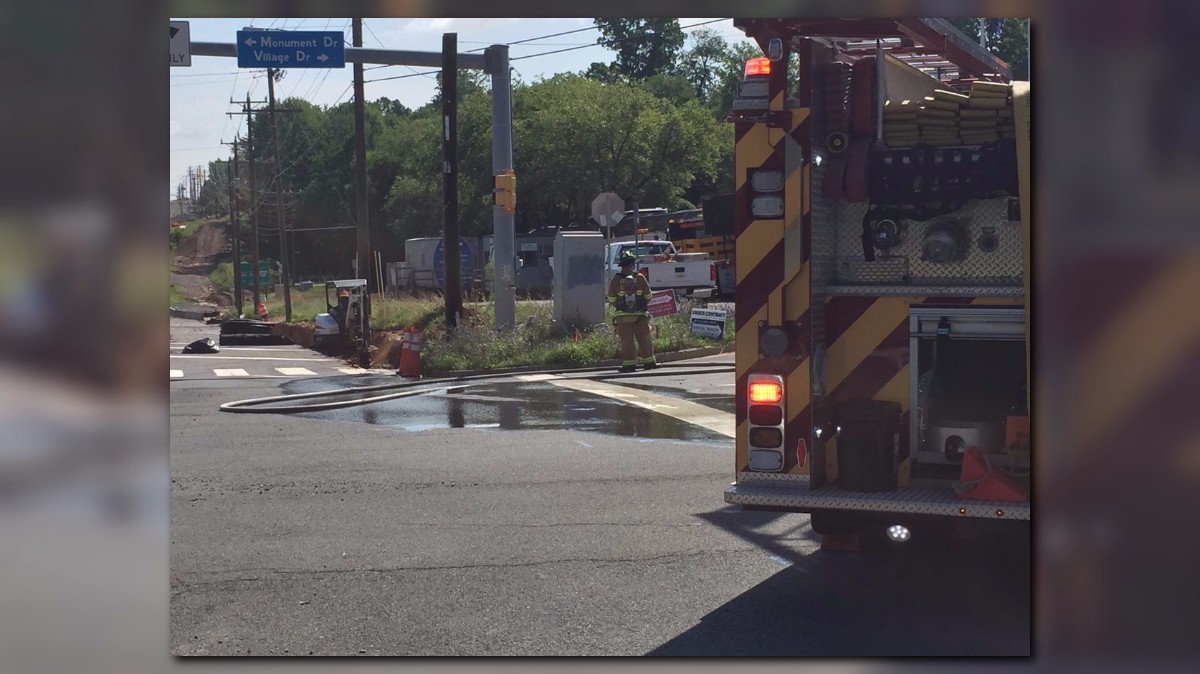 Crews investigate gas line break in Fairfax